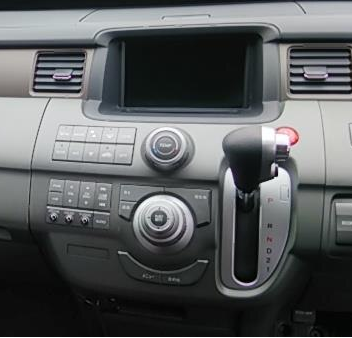 Honda Stepwagon RG Stereo / Radio Replacement Guide